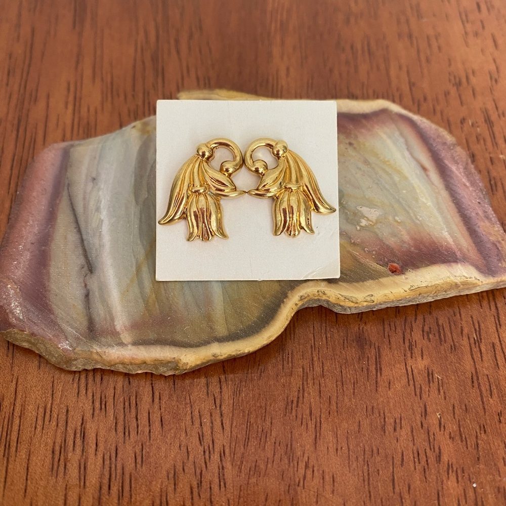 Vintage Avon Spring Tulip 1990 Gold-toned Floral Earrings